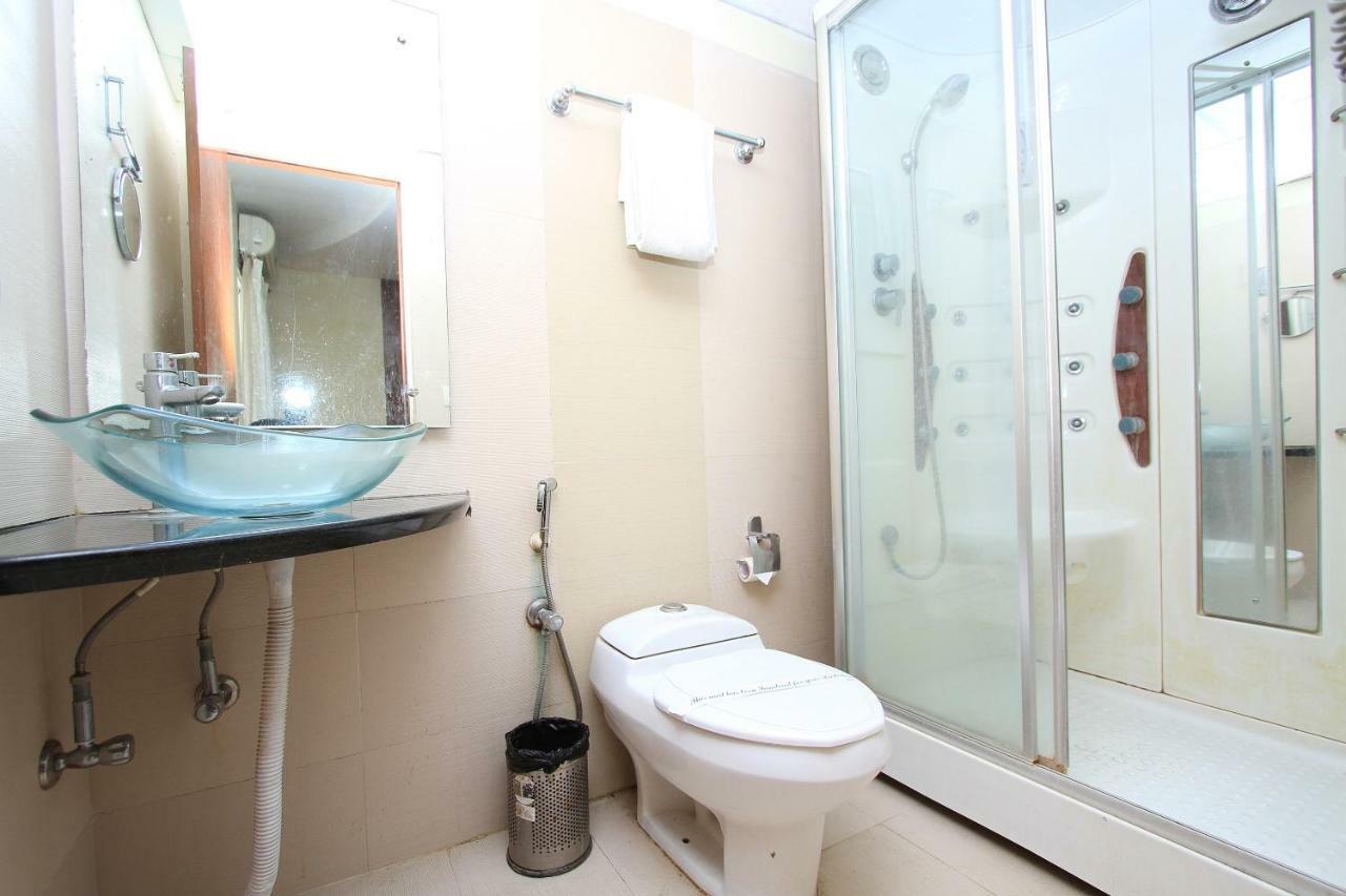 Capital O 46218 Royal Cottage Suite Kanpur Extérieur photo
