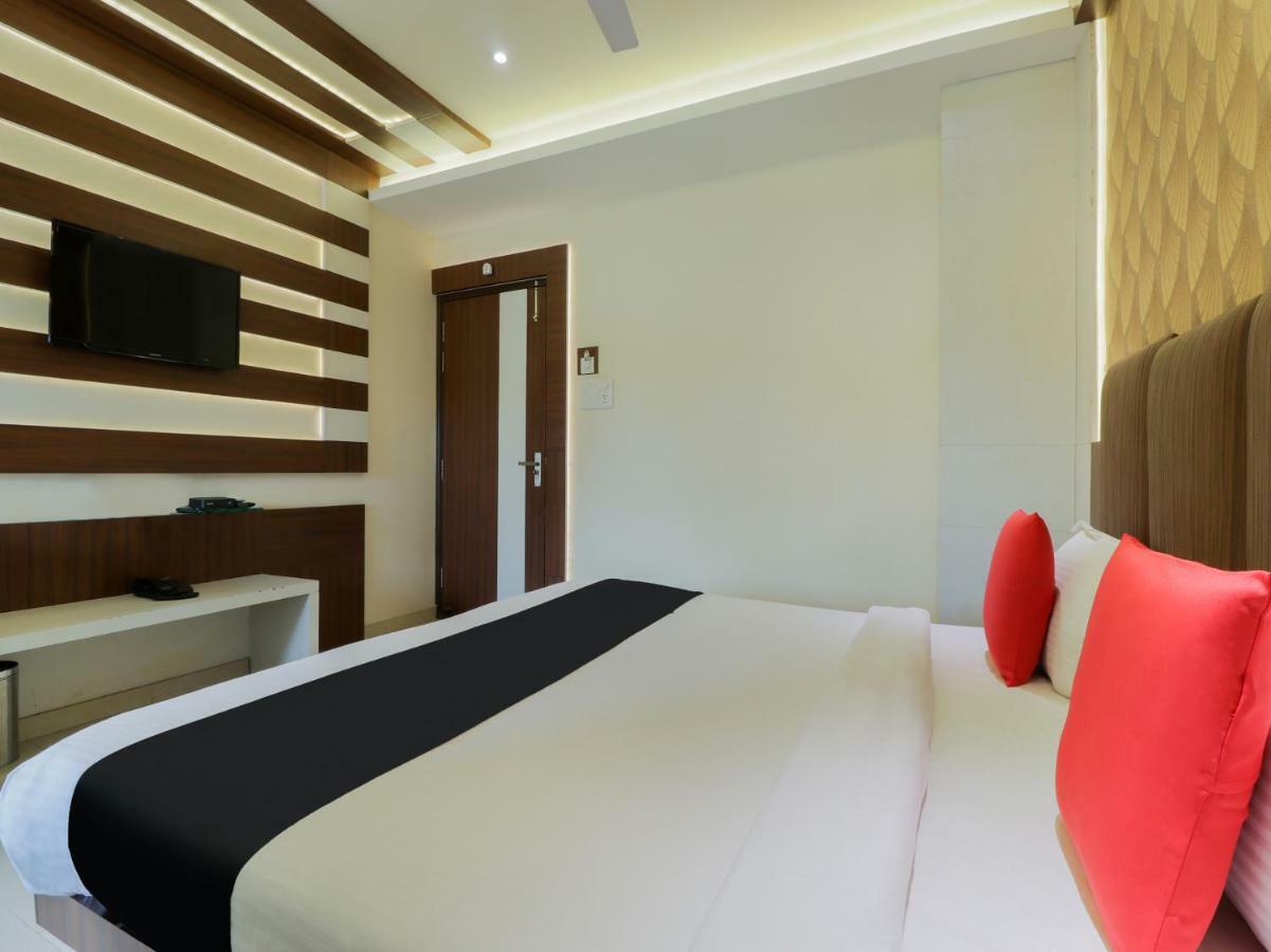 Capital O 46218 Royal Cottage Suite Kanpur Extérieur photo
