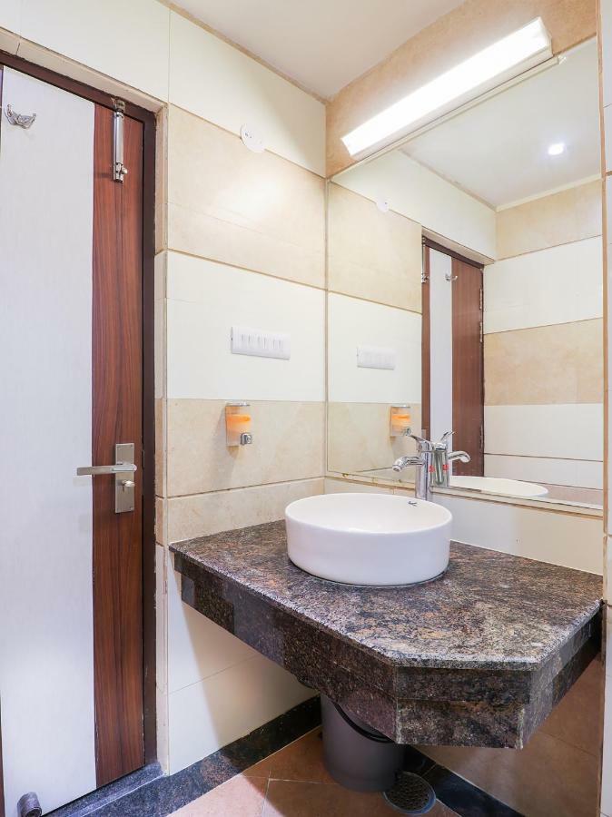 Capital O 46218 Royal Cottage Suite Kanpur Extérieur photo