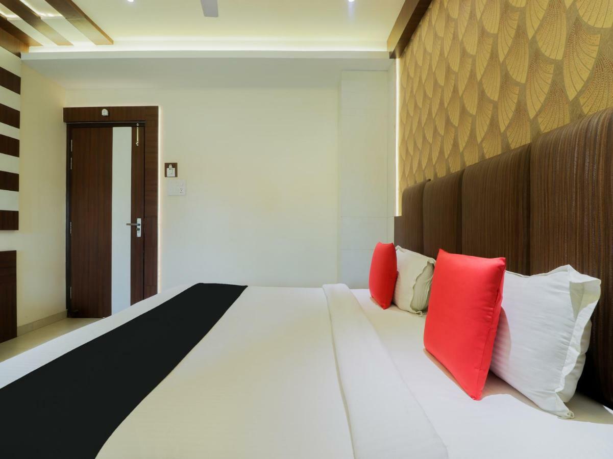 Capital O 46218 Royal Cottage Suite Kanpur Extérieur photo
