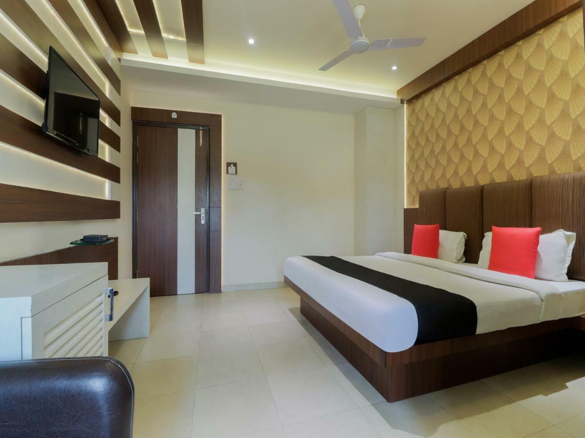 Capital O 46218 Royal Cottage Suite Kanpur Extérieur photo